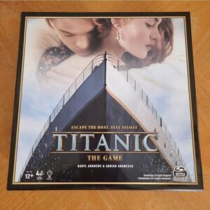 Titanic The game boardgame Escape the boat